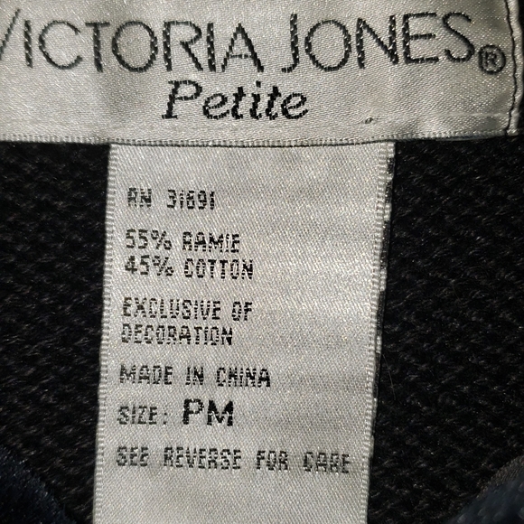 Victoria Jones | Sophisticated Christmas Sweater - Picture 9 of 16